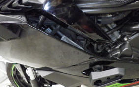 KAWASAKI ZX-25R ZX250E