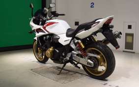 HONDA CB1300SB SUPER BOLDOR A 2013 SC54