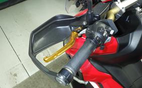 HONDA X-ADV 750 2017 RC95