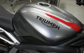 TRIUMPH STREET TRIPLE RS 2021