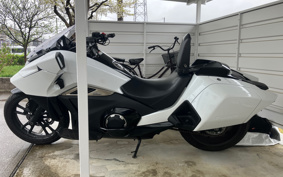 HONDA NM4 VULTUS -02 2015 RC82