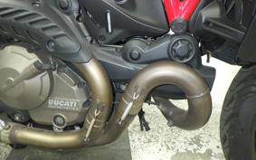 DUCATI MONSTER 821 2015