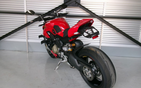 DUCATI STREET FIGHTER V4S 2021 1F00