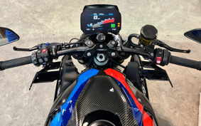 BMW M1000R 2024 0E81