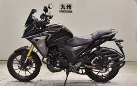 HONDA CB200X