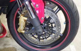 TRIUMPH STREET TRIPLE R 2011