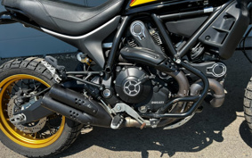 DUCATI SCRAMBLER DESERT SU RED 2020 KB01