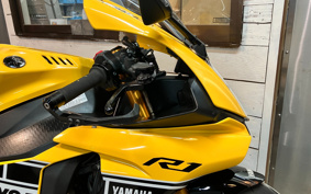 YAMAHA YZF-R1 2016 RN39