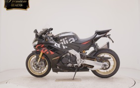 APRILIA RSV4 1100ファクトリ 2022