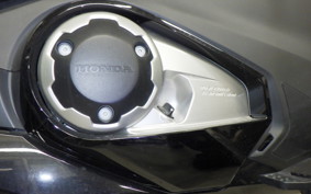 HONDA NM4 VULTUS -01 2014 RC82