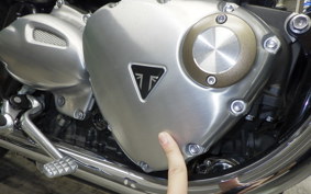 TRIUMPH BONNEVILLE T120 2025