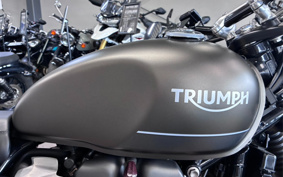 TRIUMPH STREET TWIN 2023 DAD74G