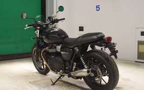 TRIUMPH STREET TWIN 2019
