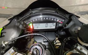 KAWASAKI ZX 10 NINJA R 2013 010622