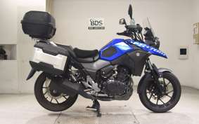 SUZUKI Vｽﾄﾛｰﾑ250A 1998