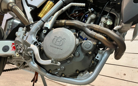 HUSQVARNA SM250R