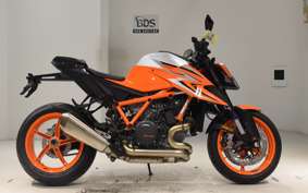 KTM 1290 SUPER DUKE R EVO