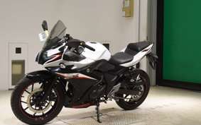 SUZUKI GSX250R 2015