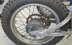 YAMAHA DT125 17F