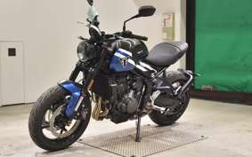 TRIUMPH TRIDENT 660 2025