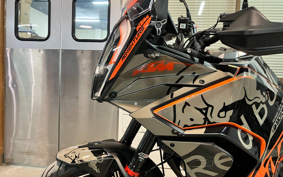 KTM 1290 SUPER ADVENTURE S 2022 V7940