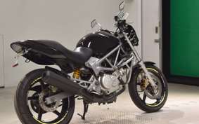 HONDA VTR 250 MC33