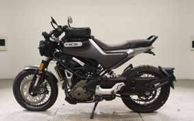 HUSQVARNA SVARTPILEN 401 2022