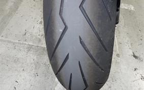 TRIUMPH DAYTONA 675 R 2015