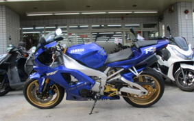 YAMAHA YZF-R1 2000 RN04