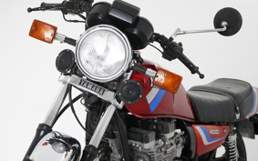 YAMAHA XJ400 2024 4V7