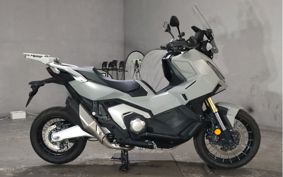 HONDA X-ADV 750 2025 RH21