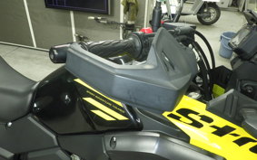 SUZUKI Vｽﾄﾛｰﾑ250 2010