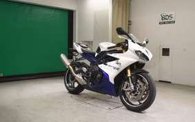 TRIUMPH DAYTONA 675 R 2015