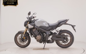 HONDA CB650R E-Clutch 2026 RH17