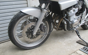 SUZUKI GSX400S KATANA 1992 GK77A