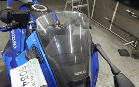 SUZUKI GSX-8R 2024