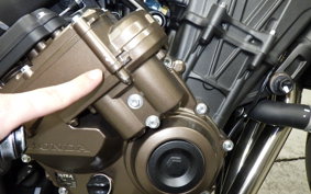 HONDA CB650R E-Clutch 2024 RH17