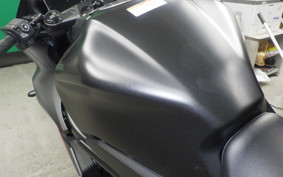 HONDA CBR650R E-Clutch 2025 RH17