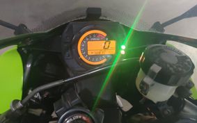 KAWASAKI ZX 10 NINJA R 2004 ZXT00C