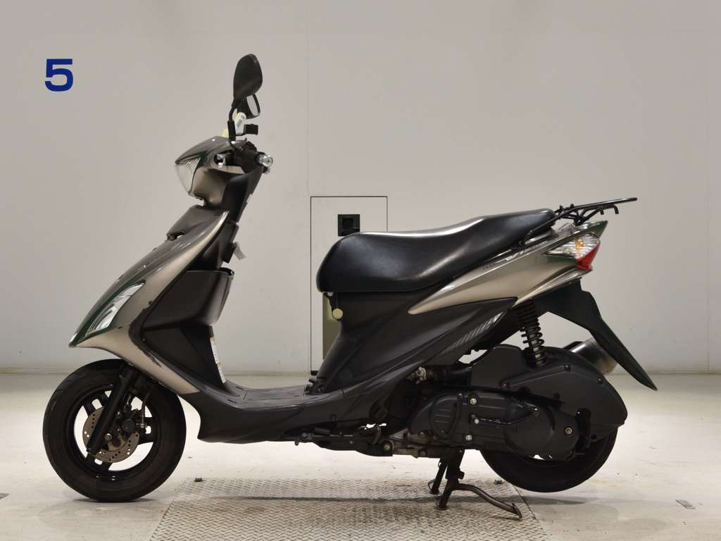 Фото Suzuki ADDRESS V125 S 2010 с японского аукциона