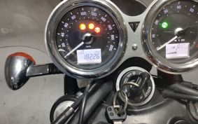 TRIUMPH BONNEVILLE T100 2016 DAD70G