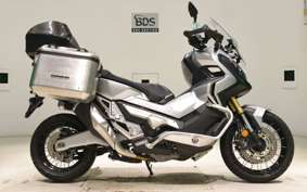 HONDA X-ADV 750 2017 RC95