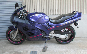 SUZUKI RF900R 1995 GT73A