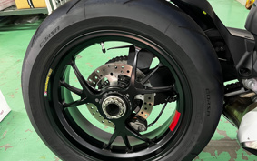 DUCATI STREET FIGHTER V4S 2024 4F00