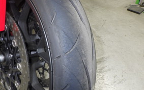 HONDA CBR650R E-Clutch 2025 RH17