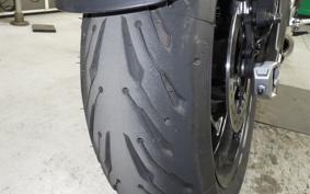 TRIUMPH TRIDENT 660 2025