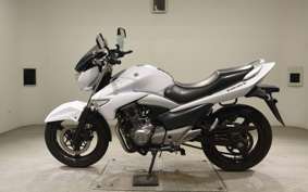 SUZUKI GSR250