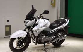 SUZUKI GSR250 2010