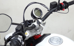 DUCATI SUKU RAN BURA DESERT SU RED 2020 KB02