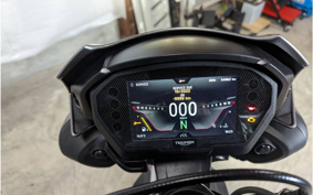 TRIUMPH TRIUMPH  STREET  TRIPLE RS 2020 HDA554